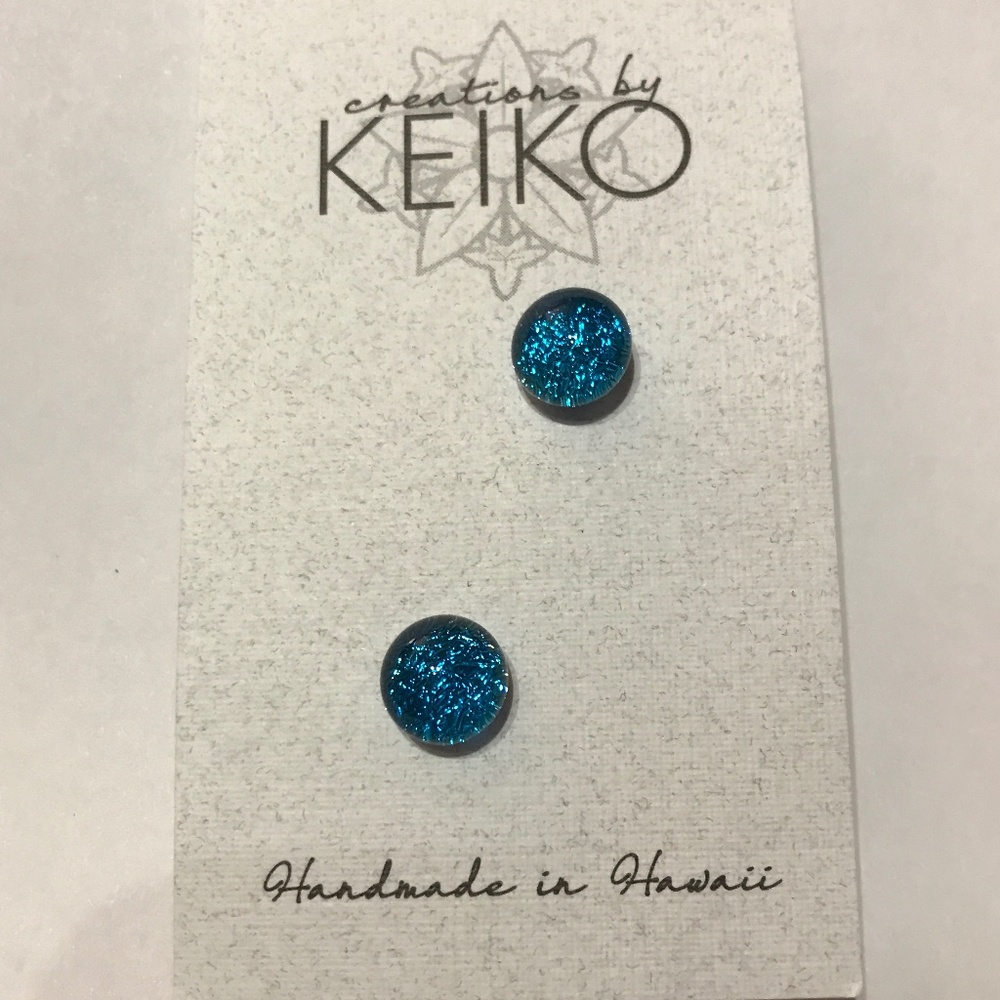 Hawaiian stud glass earrings-light blue